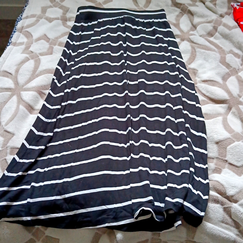 Long skirt for teens or adults.